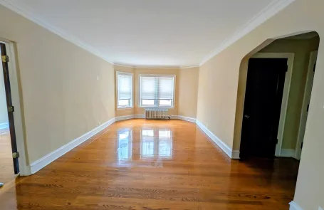 2 Bedroom Rogers Park Apartment
