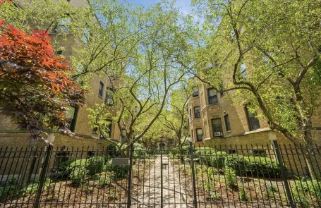1 Bedroom Lakeview Condo