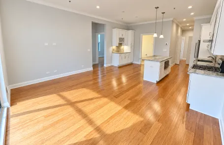 3 Bedroom West Loop Apartment
