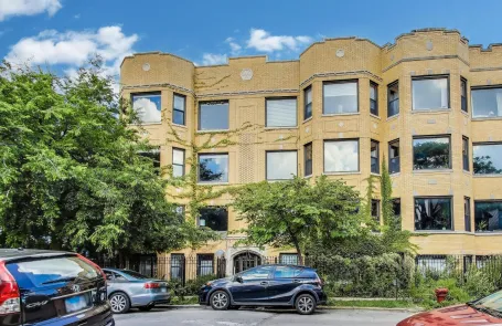 2 Bedroom Logan Square Condo