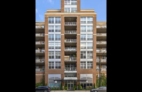 1 Bedroom West Loop Condo