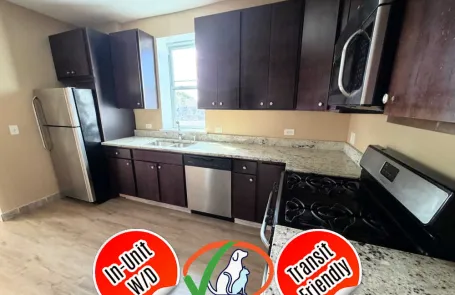 2 Bedroom Albany Park Apartment