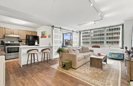 2 Bedroom Lakeview Condo