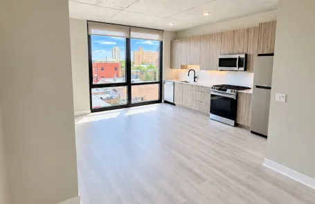 Studio Uptown Apartment