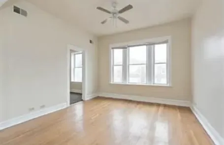 2 Bedroom Greater Grand Crossing Apartment