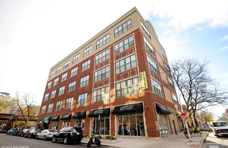 1 Bedroom Lakeview Apartment