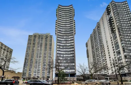 1 Bedroom Edgewater Condo