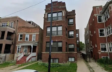 2 Bedroom Andersonville Apartment