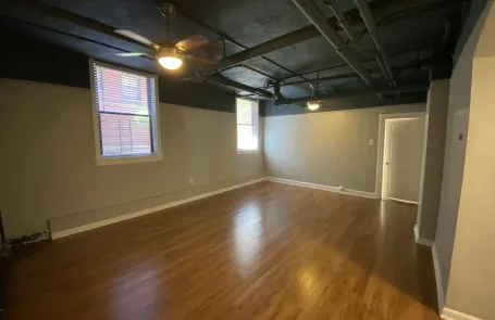 2 Bedroom Lakeview Apartment