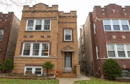 2 Bedroom Irving Park Apartment