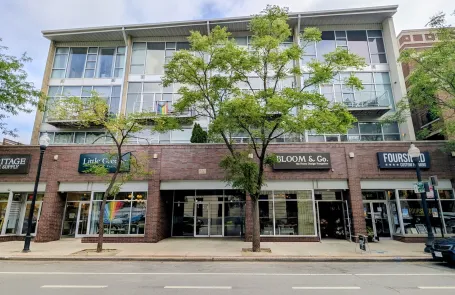 2 Bedroom Andersonville Condo