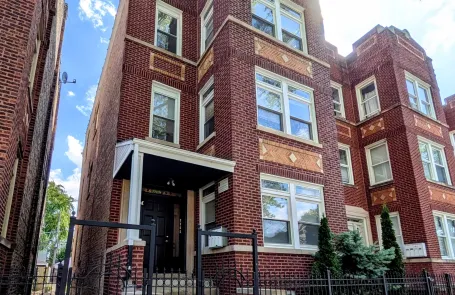 2 Bedroom Logan Square Apartment