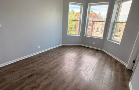 3 Bedroom North Lawndale Apartment