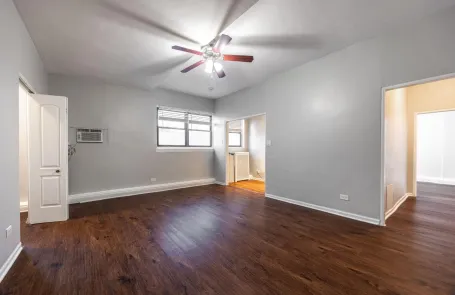 1 Bedroom Old Town Apartment