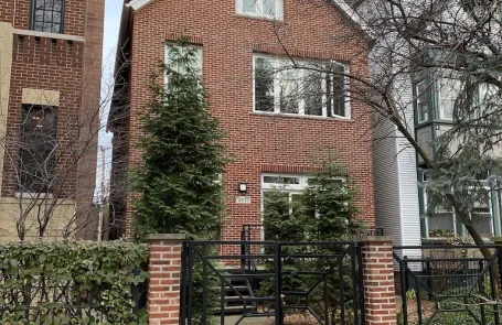3 Bedroom Lincoln Park Apartment