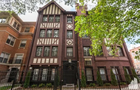 1 Bedroom Edgewater Apartment