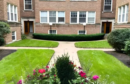 1 Bedroom Edgewater Apartment