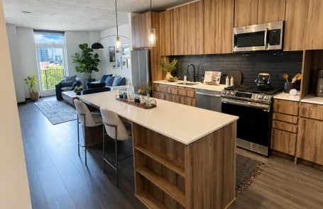 1 Bedroom Near West Side Apartment