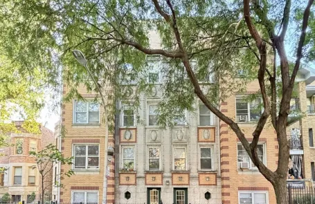 Studio Uptown Apartment