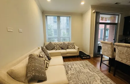 2 Bedroom West Loop Apartment