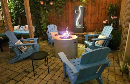2 Bedroom Lincoln Park Apartment