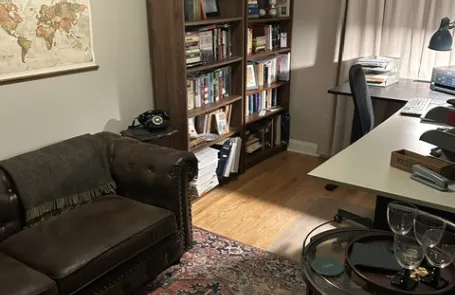 2 Bedroom Roscoe Village Apartment
