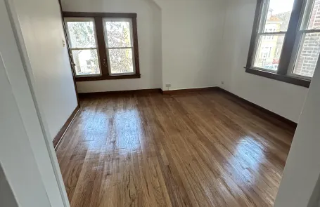 3 Bedroom Pilsen Apartment