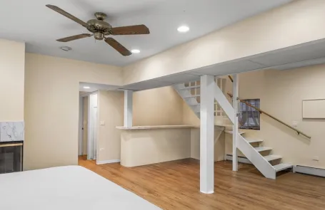 4 Bedroom Rogers Park Apartment