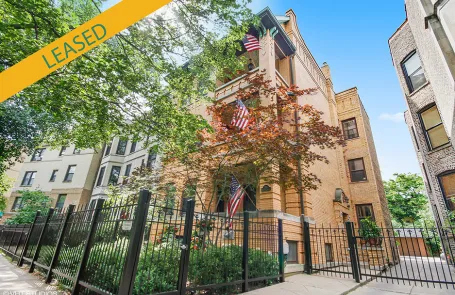 2 Bedroom Lakeview Apartment