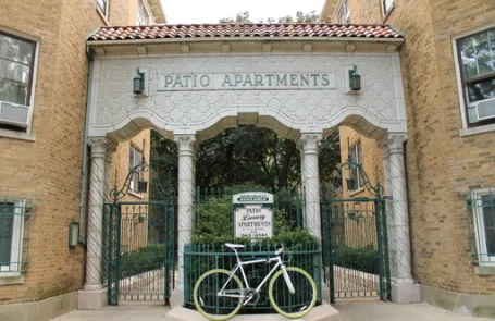 1 Bedroom Edgewater Apartment