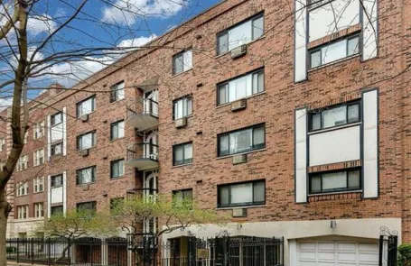 1 Bedroom Lincoln Park Condo