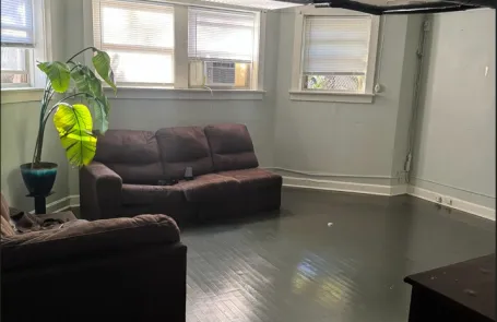 2 Bedroom Evanston Apartment