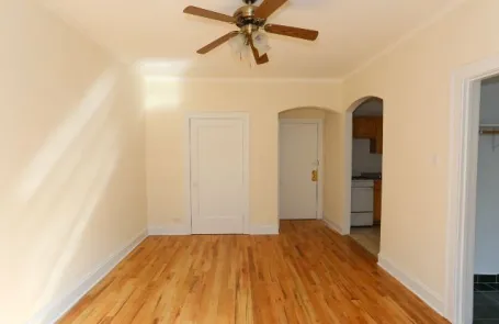Studio Ravenswood Apartment
