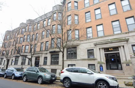 3 Bedroom Lakeview Apartment