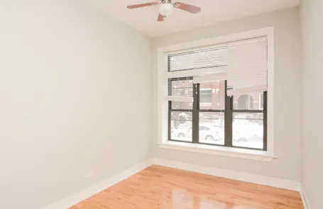 3 Bedroom Lakeview Apartment