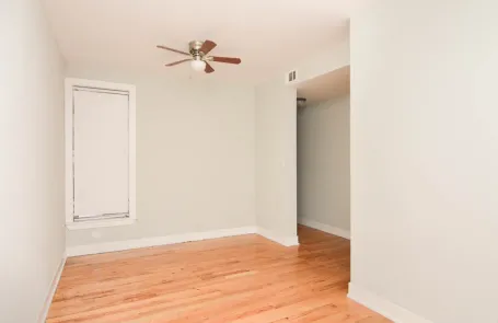 3 Bedroom Lakeview Apartment