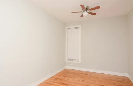 3 Bedroom Lakeview Apartment
