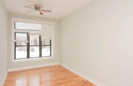 3 Bedroom Lakeview Apartment