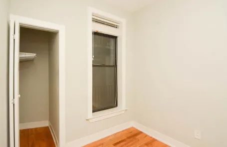 3 Bedroom Lakeview Apartment