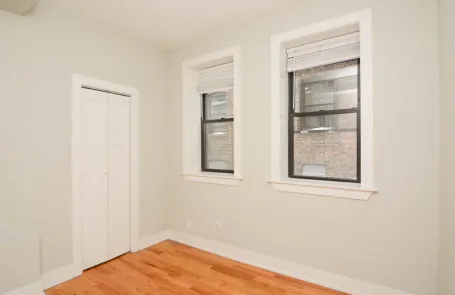 3 Bedroom Lakeview Apartment