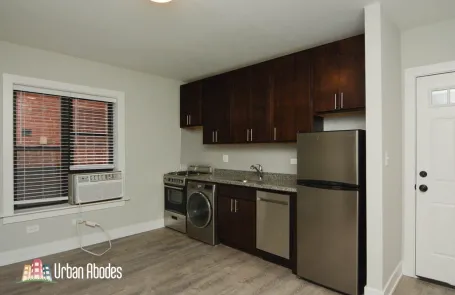 Studio Lincoln Park Apartment