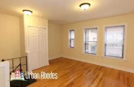 2 Bedroom Lakeview Apartment