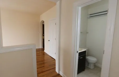 Studio Ravenswood Apartment
