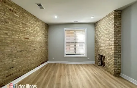 1 Bedroom Lincoln Park Apartment