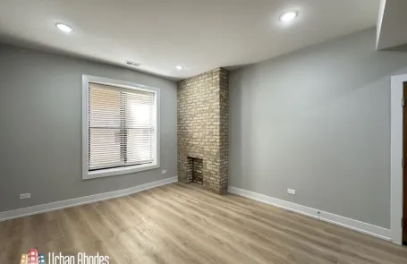 1 Bedroom Lincoln Park Apartment