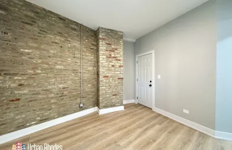 1 Bedroom Lincoln Park Apartment