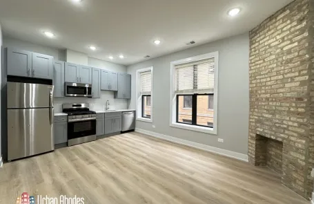 1 Bedroom Lincoln Park Apartment