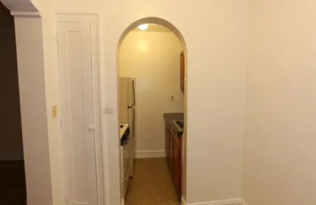 1 Bedroom Lakeview Apartment
