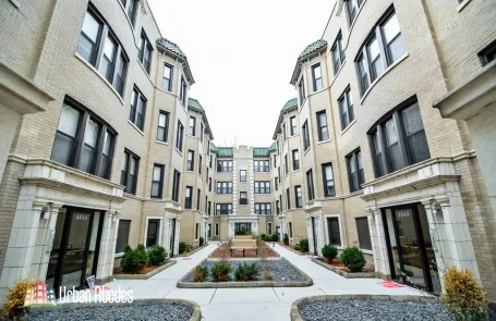 2 Bedroom Ravenswood Apartment