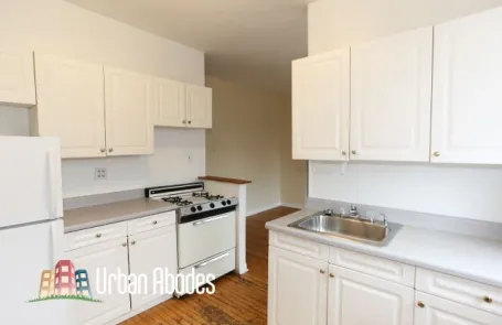 1 Bedroom Lakeview Apartment